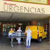 Aplauso para la iniciativa #Food4Heroes apoyada por Correos en Murcia