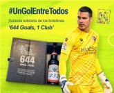 Andrs Fernandez, portero murciano de primera divisin, dona a Astrapace el regalo de Messi para lanzar la subasta solidaria 'un gol entre todos'