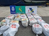 Intervenido en aguas al sur de Canarias un pesquero sin identificacin cargado con 560 kilos de cocana