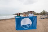 Ocho banderas azules ondean desde este viernes en las playas de Mazarrn