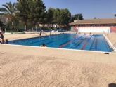 La piscina de verano, en plena actividad durante el mes de agosto