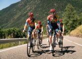El equipo ciclista Lidl-Trek y CRIVIT anuncian su alianza para vestir a toda la plantilla fuera de las carreras y promover un estilo de vida activo