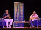 Las dos primeras ponencias del ciclo 'Mirando al Mar' de la Universidad de Murcia llenan la Casa de Cultura