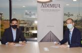 ADIMUR y la multinacional Regus firman un acuerdo de colaboraci�n que pondr� a disposici�n de los directivos murcianos el uso de espacios de trabajo flexibles en 3.500 centros de negocios