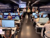 El aula mvil de la campana Applcate ofrece formacin gratuita en competencias digitales a los vecinos de Molina de Segura
