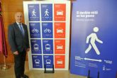 Una campaña recuerda los beneficios de moverse a pie, en bicicleta o en transporte pblico por el municipio