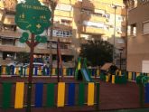 La plaza del Cala Real estrena una zona de ocio infantil