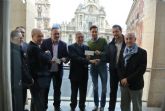 Los trabajadores de Cespa donan 10.000 euros a Cáritas y a Jesús Abandonado