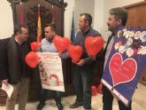 Los lorquinos podrán ganar noches de hotel, sesiones de spa y dos vales de 150 y de 2.000 euros al realizar sus compras para San Valentín en los pequeños comercios de la ciudad