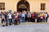 Medio centenar de jumillanas se unen el Paro Internacional de Mujeres en la puerta del Ayuntamiento