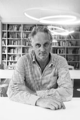 El Cendeac acoge mañana la conferencia del artista Erik Kessels, uno de los referentes internacionales de la 'fotografa encontrada'