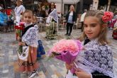 Las calles de Cartagena se llenan de flores para honrar a la Patrona en su Da Grande