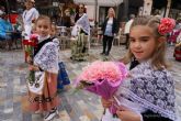 Las calles de Cartagena se llenan de flores para honrar a la Patrona en su D�a Grande