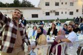 El Barrio de la Concepcin celebra una multitudinaria ruptura del ayuno en Ramadn