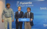 La Consejera de Fomento instalar señales en las carreteras para potenciar los atractivos tursticos de la Regin
