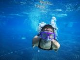 Especialistas de Vithas de la Comunidad Valenciana advierten sobre los riesgos para los ojos de los ni&ntilde;os en piscinas y playas