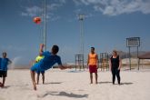 27 niños se inician en el f�tbol playa durante el campus que organiza el jugador de la selecci�n española Chiky Ardil