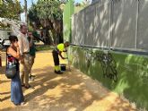 Murcia refuerza la vigilancia y limpieza de grafitis en las zonas verdes del municipio