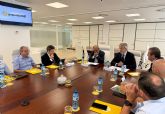 El consejero de Empresa resalta la importancia del sector de las cooperativas como uno de los motores de la econom�a regional