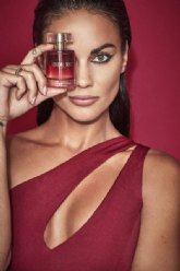 Equivalenza presenta Sensual Soul, el nuevo perfume de Lara �lvarez