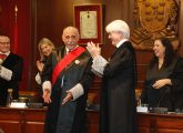 Francisco Martínez-Escribano, exdecano de ICAMUR, ha recibido la Gran Cruz al Mérito de la Abogacía de España de manos del presidente del Consejo General, Salvador González Marín
