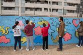 Los colegios de Cartagena pintan sus fachadas y replantan sus patios de recreo