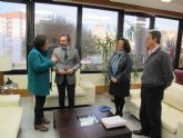 El consejero de Fomento e Infraestructuras se reúne con la alcaldesa de Pliego