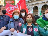 UGT Servicios P�blicos en la Regi�n de Murcia se concentran ante el Ministerio de Educaci�n