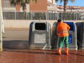 El Ayuntamiento lleva a cabo una actuación de limpieza en profundidad en Las Majadas