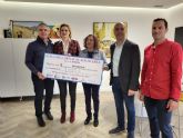 Acto entrega recaudacin Gala de Carnaval Solidaria a favor de AFADECA