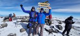 El montanero con sordoceguera Javier Garca Pajares sube a lo ms alto del Kilimanjaro