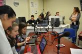 Jvenes murcianos llevan a Senegal un estudio de radio