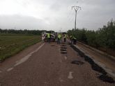 El Equipo de Gobierno de Ganar Totana-IU realiza trabajos de asfaltado, parcheo y desbroce en caminos rurales