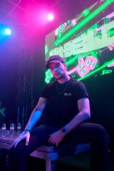 Juan Fern�ndez, empresario, manager y compositor nos relata su trayectoria