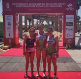 Laura Durn se lleva el Oro y Natalia Hidalgo la plata en el Campeonato de España de Triatln Sprint Jnior.