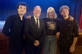B�rbara Rey acompa�a a Juanru, junto a V�ctor y Ruv�n, en una noche marcada por la m�sica, el amor y la convivencia