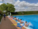 Ms de 200 jumillanos estn participando en los cursos de natacin