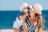 En verano, es fundamental proteger los ojos de los niños