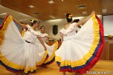 Celebran el nacimiento del Estado Colombiano Independiente a través de la representación de bailes y danzas tradicionales
