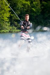 4 costas espanolas donde practicar deportes n�uticos