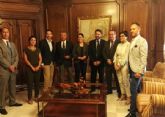 Murcia Seniors Club se re�ne con la presidenta del Parlamento auton�mico y analizan las v�as de participaci�n ciudadana en la instituci�n
