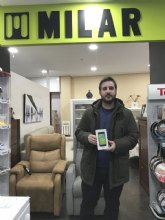 La Canasta Milar hace entrega del primer smartphone del año