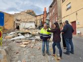 El Ayuntamiento de Lorca procede a la demolici�n de un inmueble en estado ruinoso en la calle Mayor de Santa Mar�a, eliminando un foco de insalubridad