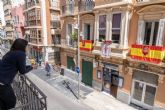 Balcones y fachadas se embellecen para la Semana Santa
