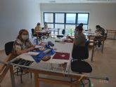 El Ayuntamiento pone en marcha dos nuevos cursos de 'Operaciones artesanales de bordado' del proyecto SUMAMOS