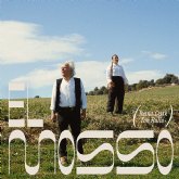 Joana Dark presenta junto a su padre, Ton Rull�, 'El Mosso', primer avance de 'Lo Seca'