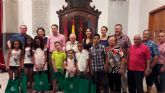 El Alcalde recibe a los niños saharauis que disfrutarán del verano en Lorca gracias al programa 
