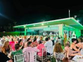 Cerca de 300 blancos se unen en la Cena de Verano para contribuir al nuevo manto de la Virgen de la Amargura