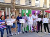 Jvenes de Lorca se unen por segundo año consecutivo en una campaña solidaria de recogida de material escolar a beneficio de Cruz Roja
