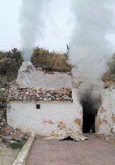 Incendio en una casa cueva en Yecla